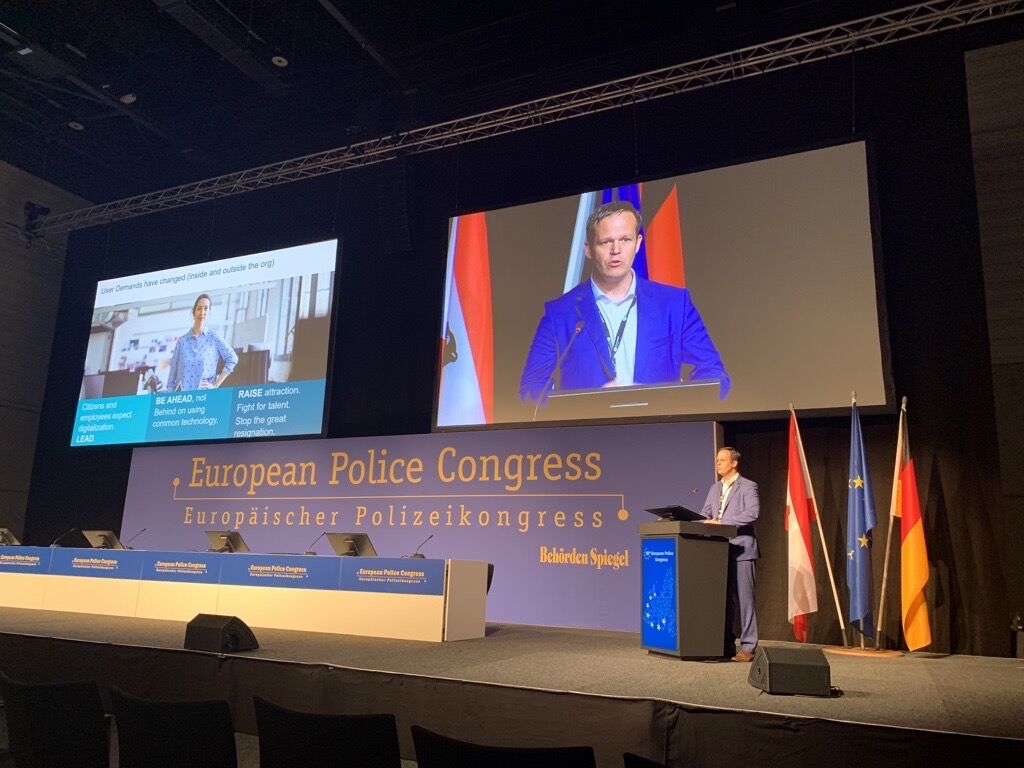 Christian Schwendemann speaking at the European Police Congress